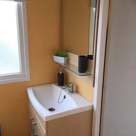 Mobil Home, Jacuzzi, Velos, Barbecue Et Et A 300m Camping Hyères