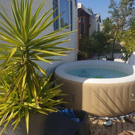 Mobil Home, Jacuzzi, Velos, Barbecue Et Et A 300m Camping Hyères