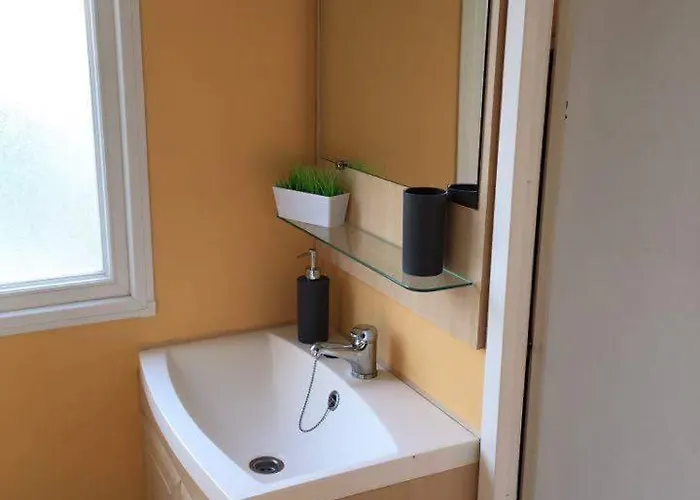 Mobil Home, Jacuzzi, Velos, Barbecue Et Et A 300m Campingplads Hyères