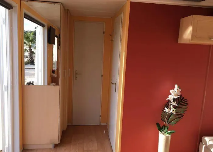 Mobil Home, Jacuzzi, Velos, Barbecue Et Et A 300m Campingplads Hyères